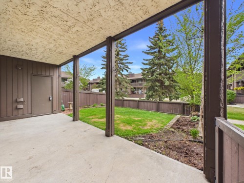 152 Surrey Gardens, Edmonton, AB - Outdoor