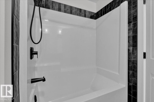 26 Cheval Close, Sherwood Park, AB - Indoor Photo Showing Bathroom