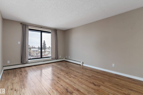 #407 3610 43 Av Nw, Edmonton, AB - Indoor Photo Showing Other Room
