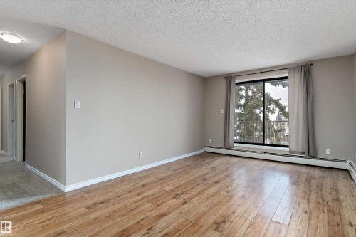 #407 3610 43 Av Nw, Edmonton, AB - Indoor Photo Showing Other Room