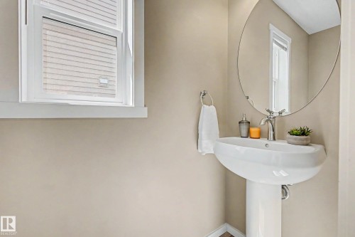 4218 Allan Link Link Sw, Edmonton, AB - Indoor