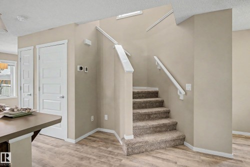 4218 Allan Link Link Sw, Edmonton, AB - Indoor Photo Showing Other Room