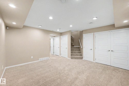 4218 Allan Link Link Sw, Edmonton, AB - Indoor