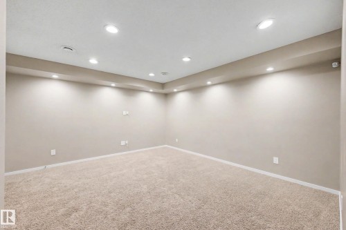 4218 Allan Link Link Sw, Edmonton, AB - Indoor Photo Showing Other Room