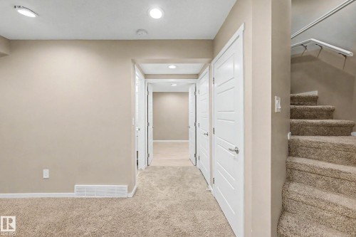 4218 Allan Link Link Sw, Edmonton, AB - Indoor Photo Showing Other Room