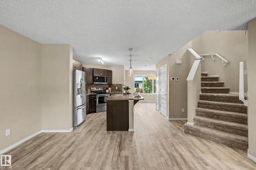 4218 Allan Link Link Sw, Edmonton, AB - Indoor Photo Showing Kitchen