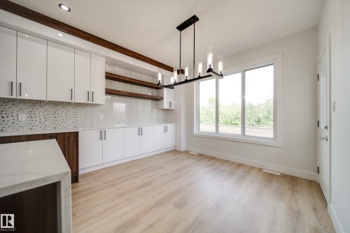 8816 183 Avenue Nw, Edmonton, AB - Indoor Photo Showing Kitchen
