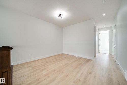 8816 183 Avenue Nw, Edmonton, AB - Indoor Photo Showing Other Room
