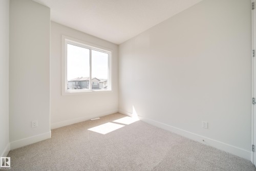 8816 183 Avenue Nw, Edmonton, AB - Indoor Photo Showing Other Room