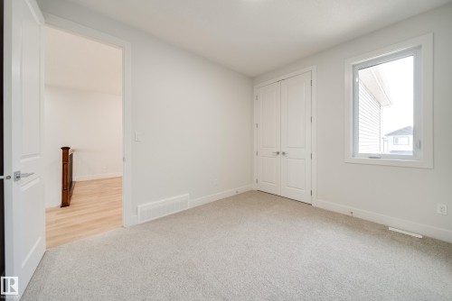 8816 183 Avenue Nw, Edmonton, AB - Indoor Photo Showing Other Room
