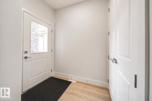8816 183 Avenue Nw, Edmonton, AB - Indoor Photo Showing Other Room