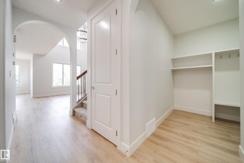 8816 183 Avenue Nw, Edmonton, AB - Indoor