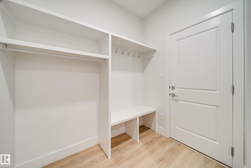 8816 183 Avenue Nw, Edmonton, AB - Indoor