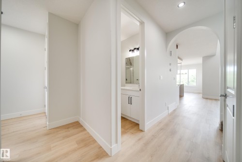 8816 183 Avenue Nw, Edmonton, AB - Indoor Photo Showing Other Room