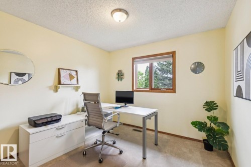 Bedroom #3 - 15804 80 Street Nw, Edmonton, AB - Indoor Photo Showing Office