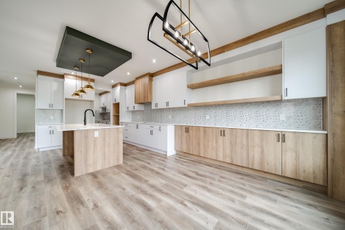 8740 183 Avenue Nw, Edmonton, AB - Indoor Photo Showing Kitchen
