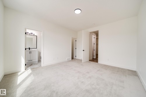 8740 183 Avenue Nw, Edmonton, AB - Indoor Photo Showing Other Room