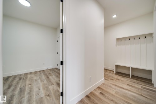 8740 183 Avenue Nw, Edmonton, AB - Indoor Photo Showing Other Room