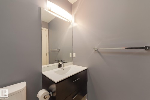 #102 10606 84 Av Nw, Edmonton, AB - Indoor Photo Showing Bathroom
