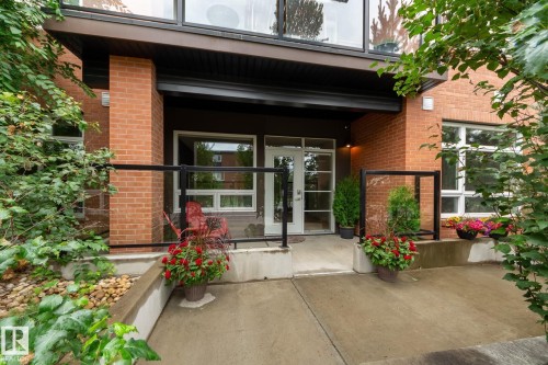 #102 10606 84 Av Nw, Edmonton, AB - Outdoor