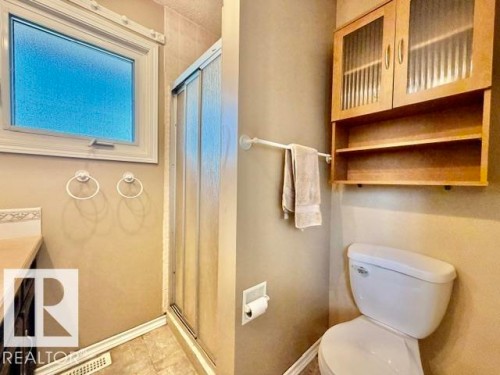 111 Green Ash Drive, Wetaskiwin, AB - Indoor Photo Showing Bathroom