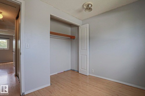 355 Kirkpatrick Crescent Nw, Edmonton, AB - Indoor Photo Showing Other Room