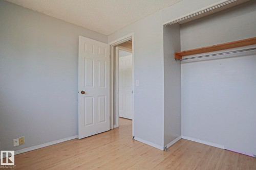 355 Kirkpatrick Crescent Nw, Edmonton, AB - Indoor Photo Showing Other Room