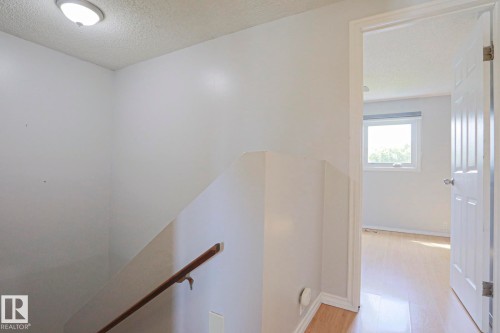 355 Kirkpatrick Crescent Nw, Edmonton, AB - Indoor Photo Showing Other Room