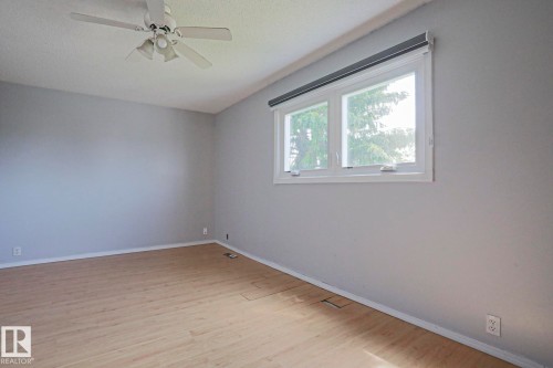 355 Kirkpatrick Crescent Nw, Edmonton, AB - Indoor Photo Showing Other Room