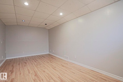 355 Kirkpatrick Crescent Nw, Edmonton, AB - Indoor Photo Showing Other Room
