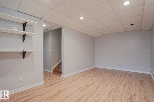 355 Kirkpatrick Crescent Nw, Edmonton, AB - Indoor Photo Showing Other Room