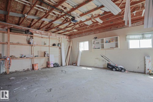 355 Kirkpatrick Crescent Nw, Edmonton, AB - Indoor Photo Showing Garage