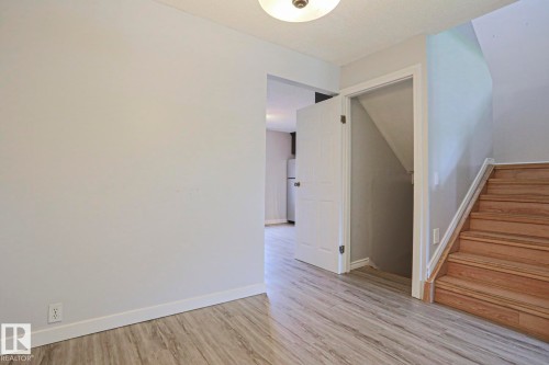 355 Kirkpatrick Crescent Nw, Edmonton, AB - Indoor Photo Showing Other Room