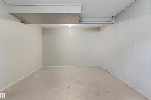 5013 46 St, Drayton Valley, AB - Indoor