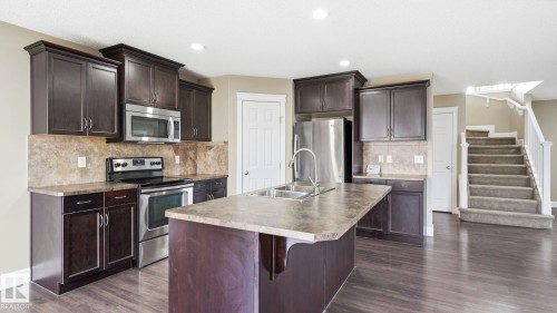 17211 78 Street Nw, Edmonton, AB - Indoor Photo Showing Kitchen With Double Sink With Upgraded Kitchen