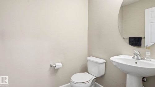 17211 78 Street Nw, Edmonton, AB - Indoor Photo Showing Bathroom