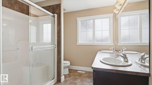 17211 78 Street Nw, Edmonton, AB - Indoor Photo Showing Bathroom