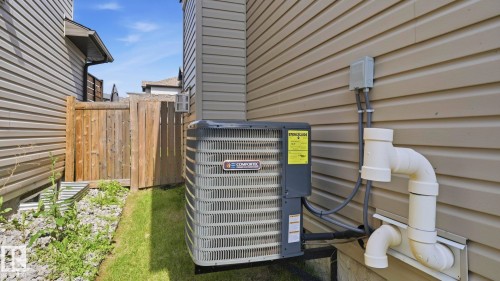 17211 78 Street Nw, Edmonton, AB - Outdoor