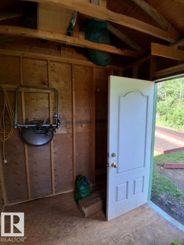 Image quality insufficient for description - 204 Sandy Beach Way, Rural Two Hills County, AB - Indoor