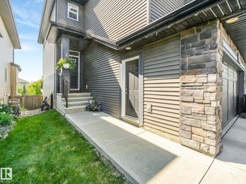 908 Goshawk Point(E) Nw, Edmonton, AB - Outdoor