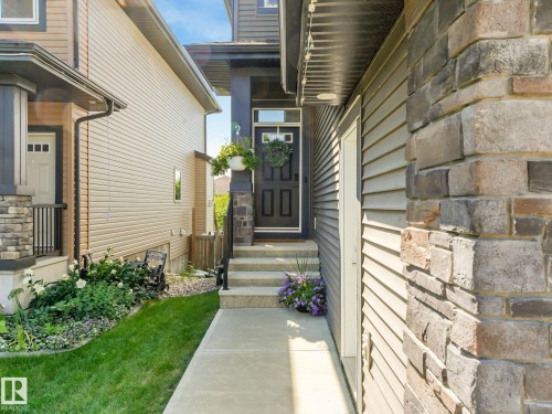 908 Goshawk Point(E) Nw, Edmonton, AB - Outdoor