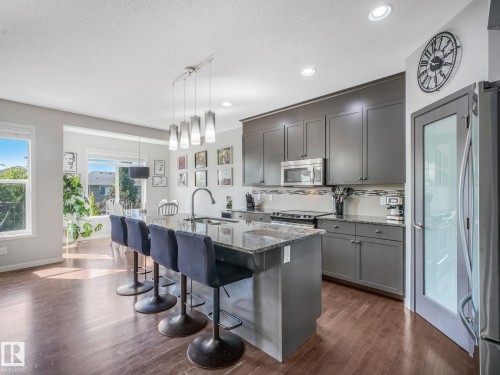 908 Goshawk Point(E) Nw, Edmonton, AB - Indoor Photo Showing Kitchen With Stainless Steel Kitchen With Upgraded Kitchen