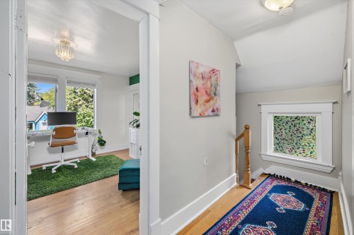 9851 86 Avenue Nw, Edmonton, AB - Indoor Photo Showing Other Room