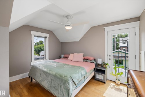 9851 86 Avenue Nw, Edmonton, AB - Indoor Photo Showing Bedroom