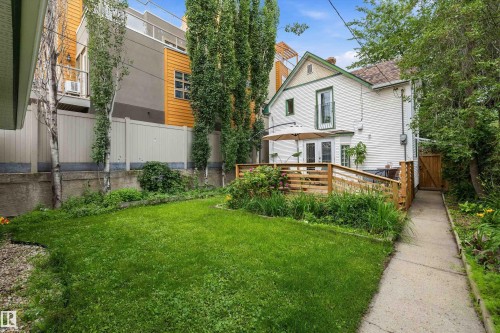 9851 86 Avenue Nw, Edmonton, AB - Outdoor