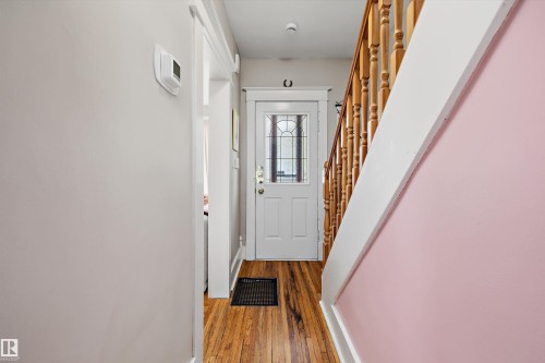 9851 86 Avenue Nw, Edmonton, AB - Indoor Photo Showing Other Room