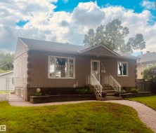 9723 65 Avenue NW  Edmonton, AB T6E 0M4