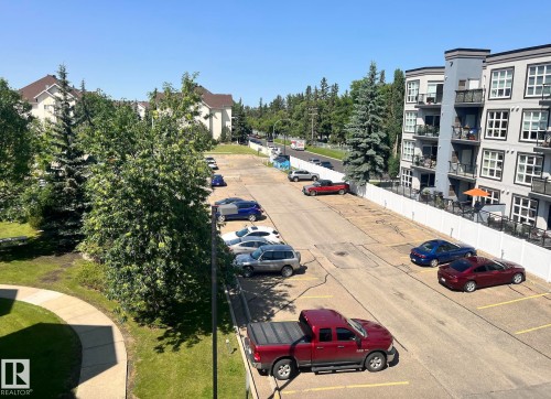 #458 10520 120 St Nw, Edmonton, AB - Outdoor