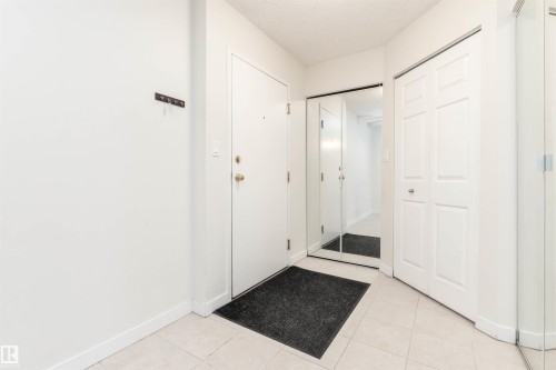 #458 10520 120 St Nw, Edmonton, AB - Indoor Photo Showing Other Room