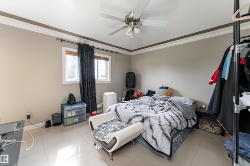 12847 86 Street Nw, Edmonton, AB - Indoor Photo Showing Bedroom